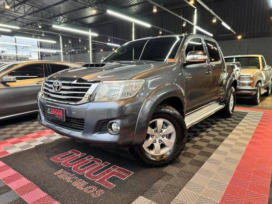 TOYOTA HILUX 3.0 SRV 4X4 CD 16V TURBO INTERCOOLER DIESEL 4P AUTOMÁTICO TOYOTA HILUX 3.0 SRV 4X4 CD 16V TURBO INTERCOOLER DIESEL 4P AUTOMÁTICO